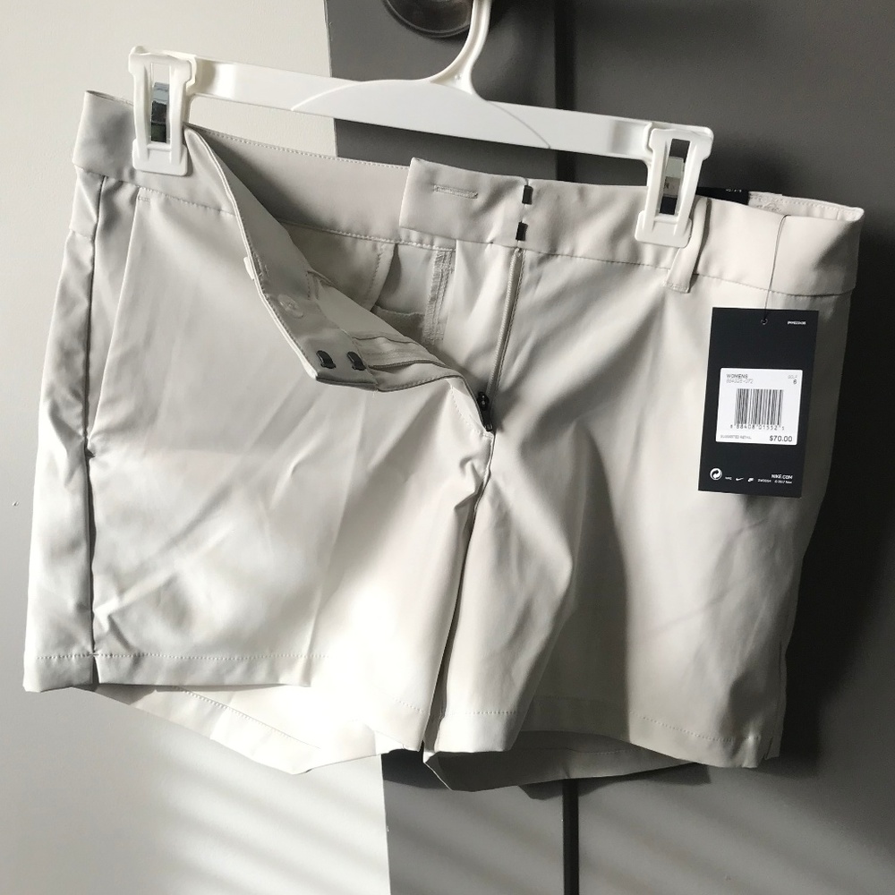 NWT Nike Women's Golf Shorts Size 6
